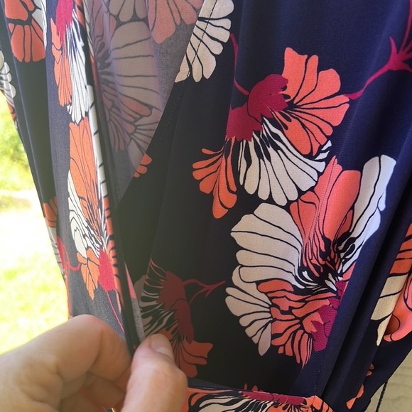 Donna Morgan Floral Faux Wrap Navy Dress. “Slinky” Knit. Waist Tie sz20W - Picture 5 of 10